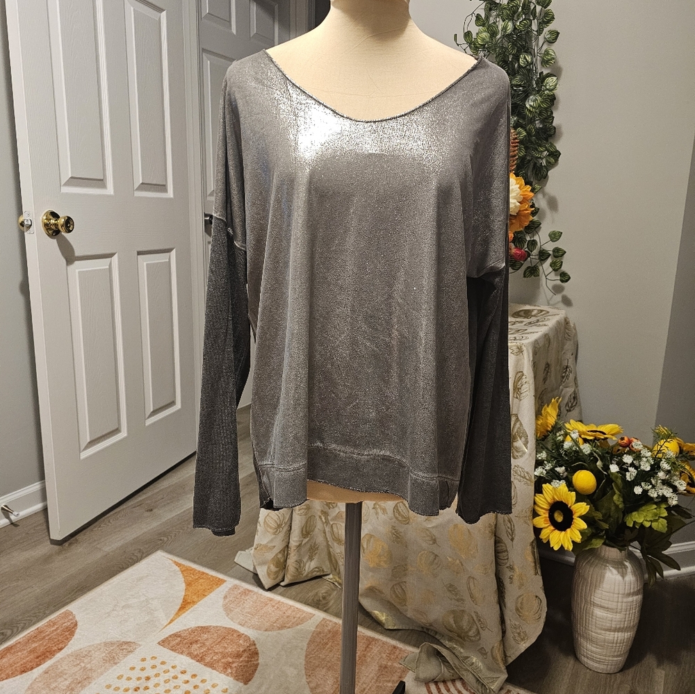 Tempo Paris Oversized Shimmering Grey Women's Top Sz M/L - Picture 3 of 13